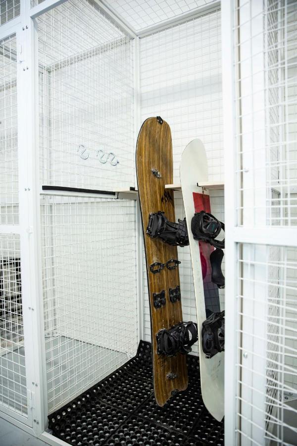 Le Refuge - Revelstoke Condo With Hot Tub Εξωτερικό φωτογραφία
